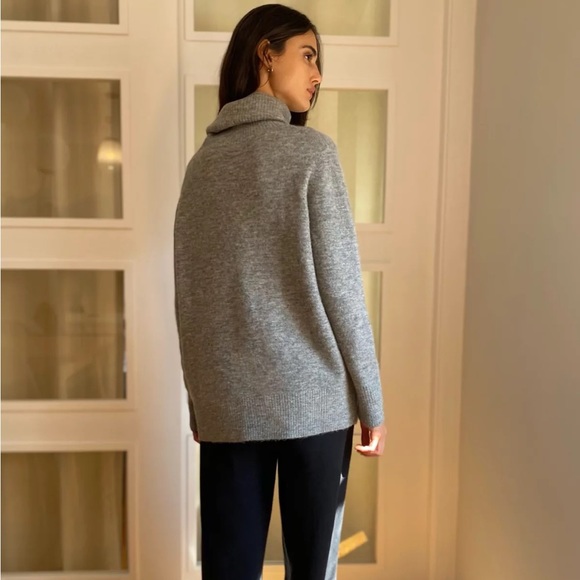Aritzia Community Plutarch Turtleneck Sweater - Picture 4 of 11
